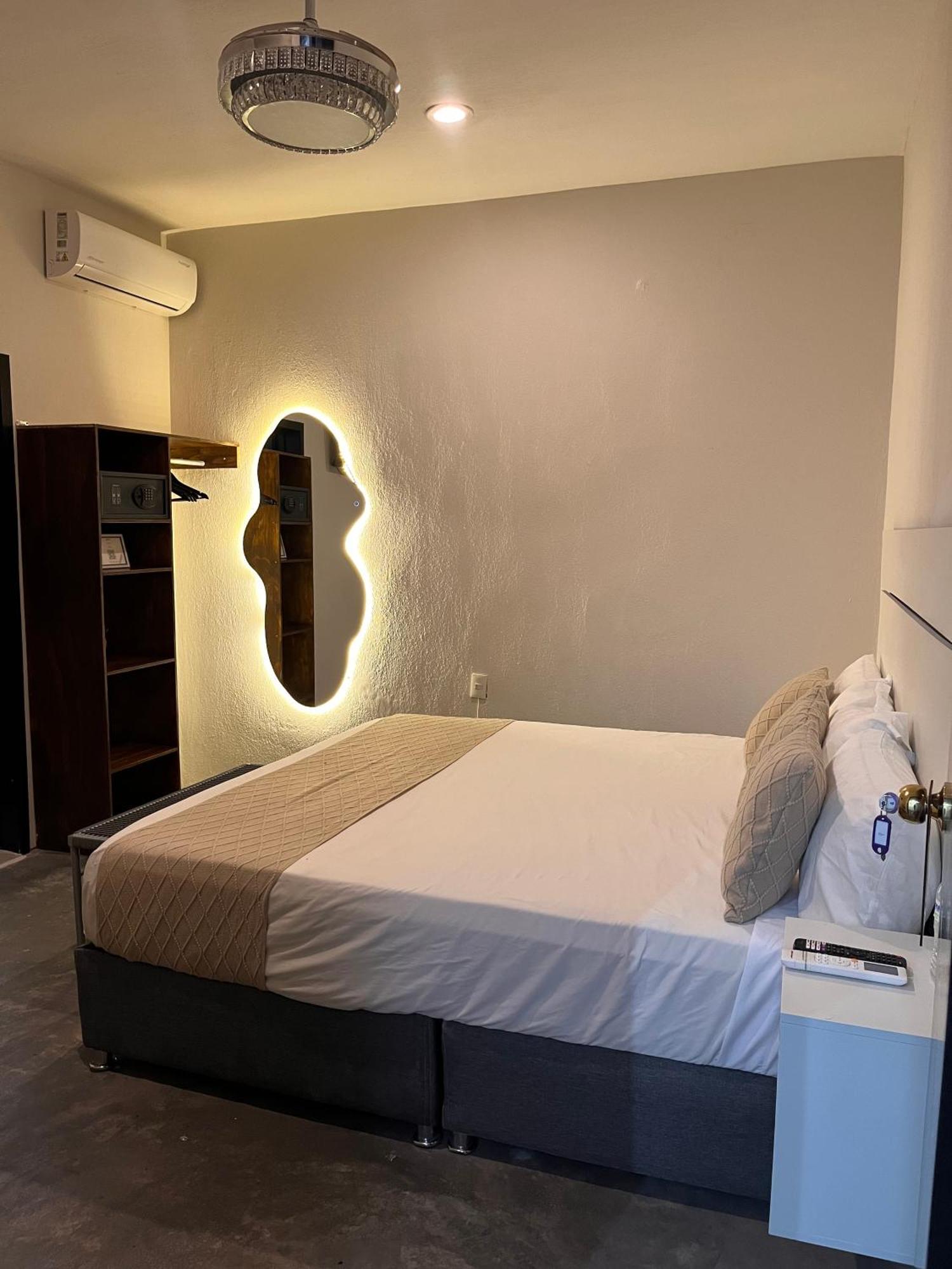 Aura Hotel B&B Tlaquepaque Екстериор снимка